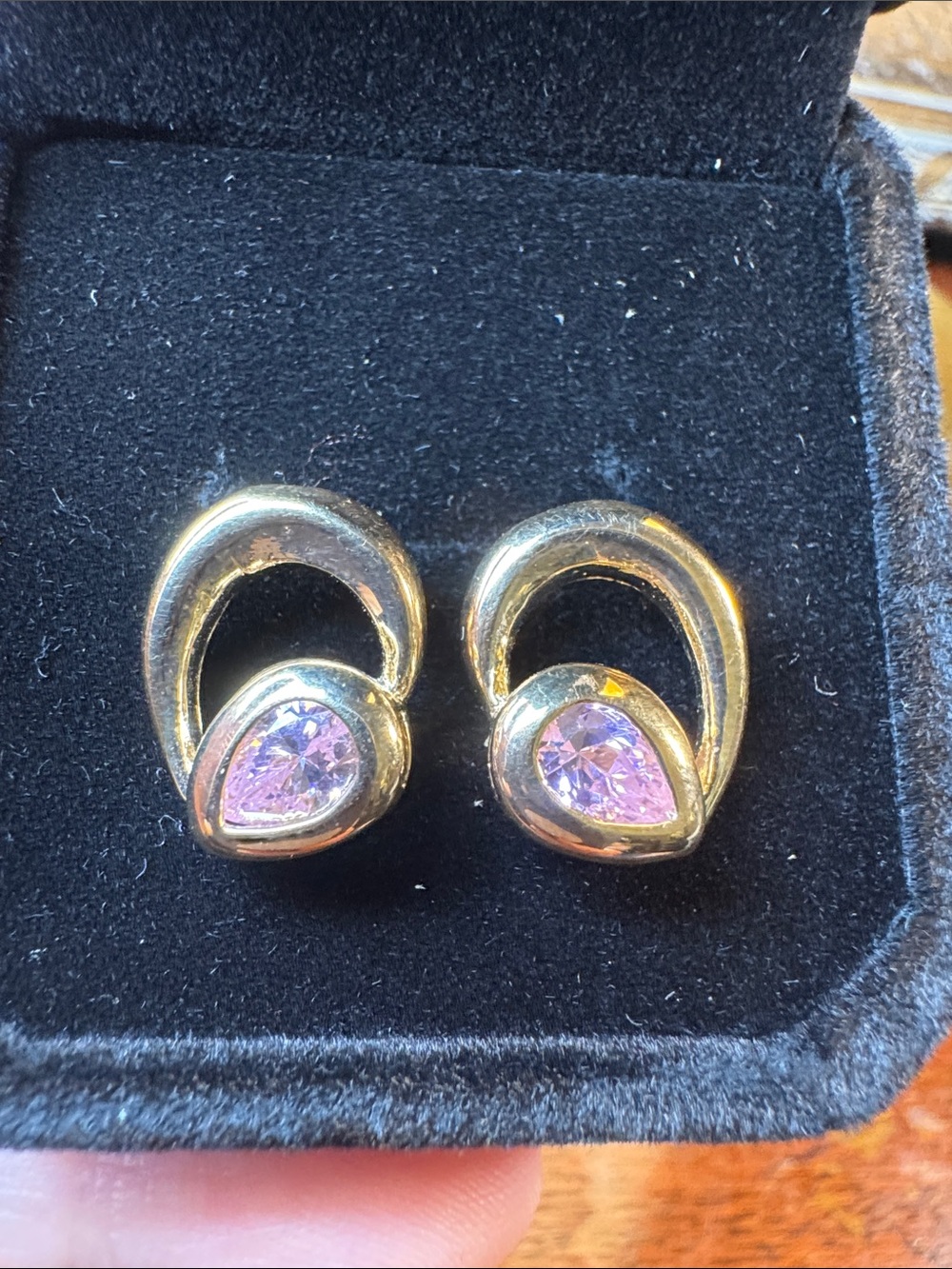 3204-Swarovski Crystal Element post earrings. Velvet box‎ included.